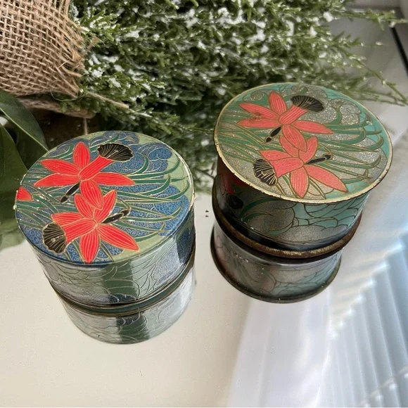 🌺 Set of 2 Antique French Art Deco Powder Boxes Perfume Made in France - Picture 1 of 11